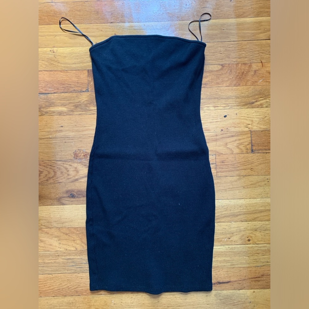 AVAILABLE IN JUNE NWOT Mango Black Knit Strapless Dress